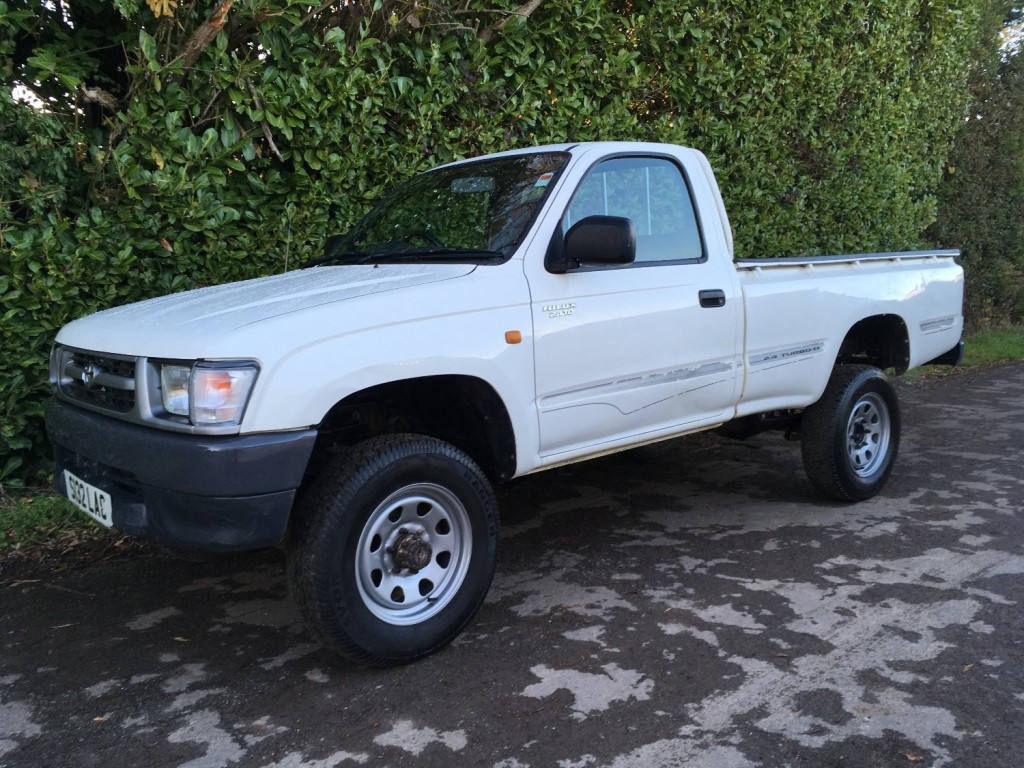 Toyota Hilux single cab 4x4 for sale - Image 3